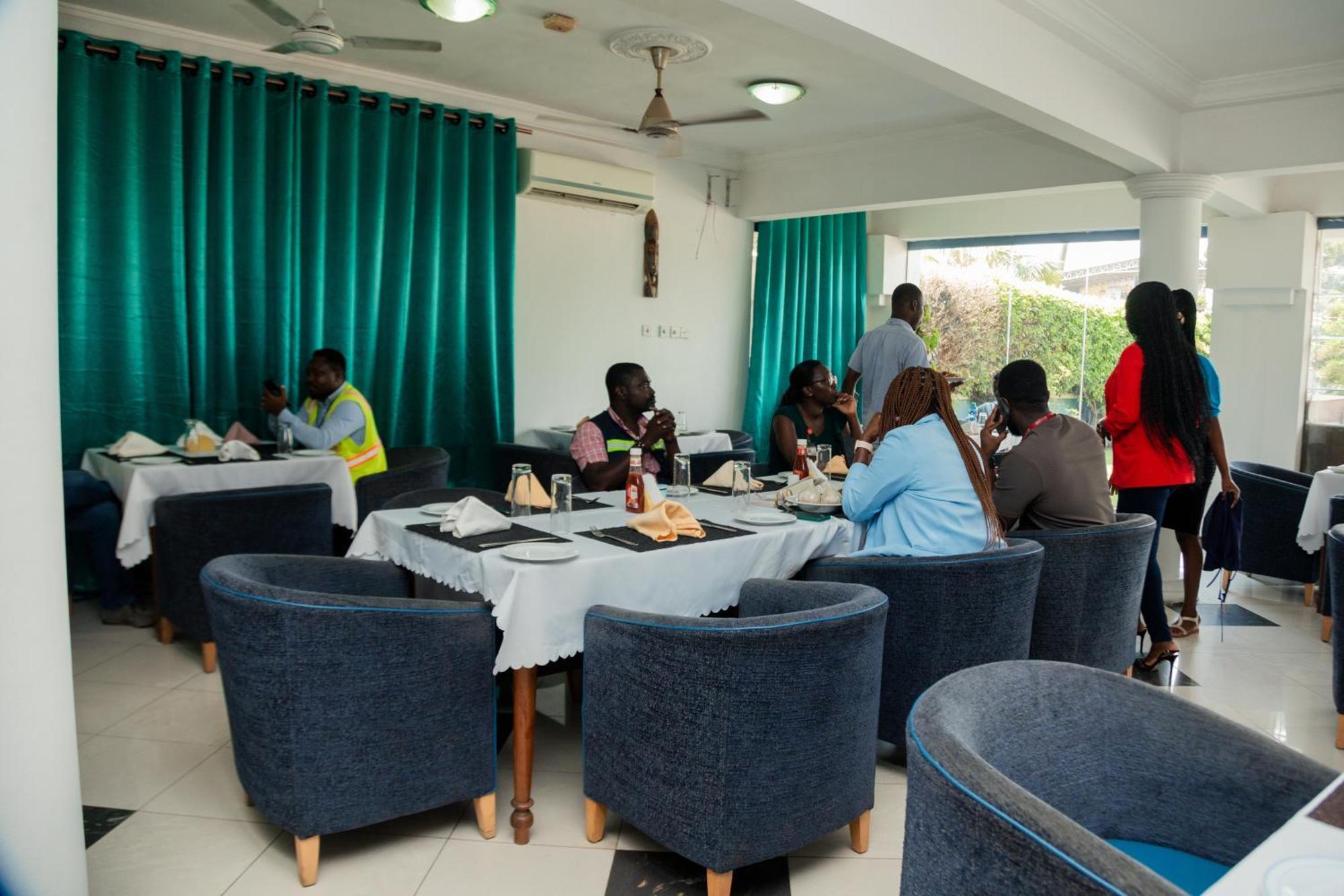 Beauty Hotel Accra Bagian luar foto